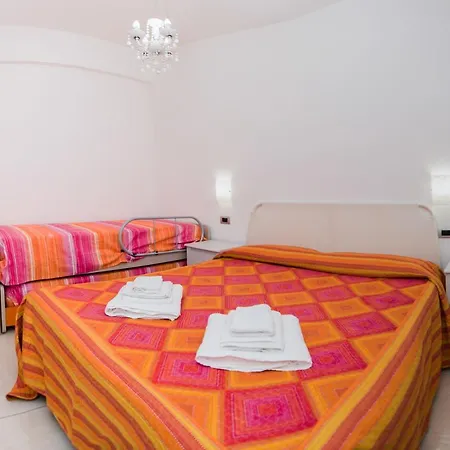 La Casa Di Luca E Aurora Frühstückspension *